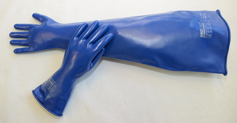 Glove-f1.jpg
